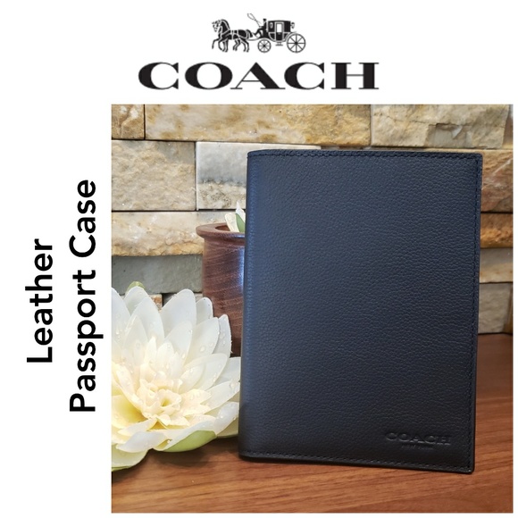 *SALE - 1 left!* NEW Coach Leather Passport Case - Picture 1 of 5